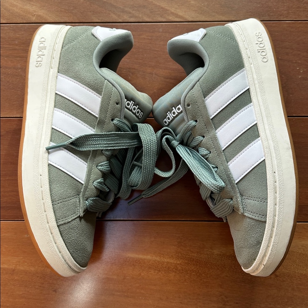 Adidas Green and White Casual Sneakers 9 - Picture 4 of 9